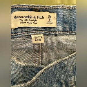 Abercrombie & Fitch Curve Love The 90s Straight Ultra High Rise 14 Long
